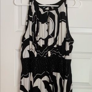 Beautiful dress, never worn no tags.
